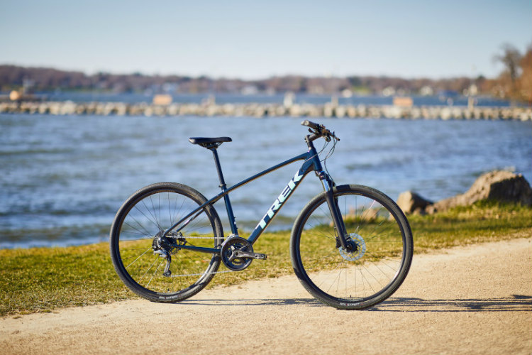 Rozdiel medzi krosovým a trekingovým bicyklom