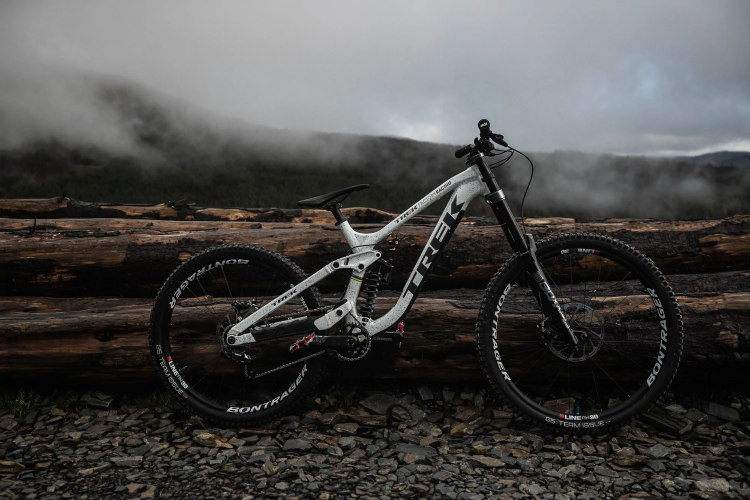 Zjazdové downhill bicykle